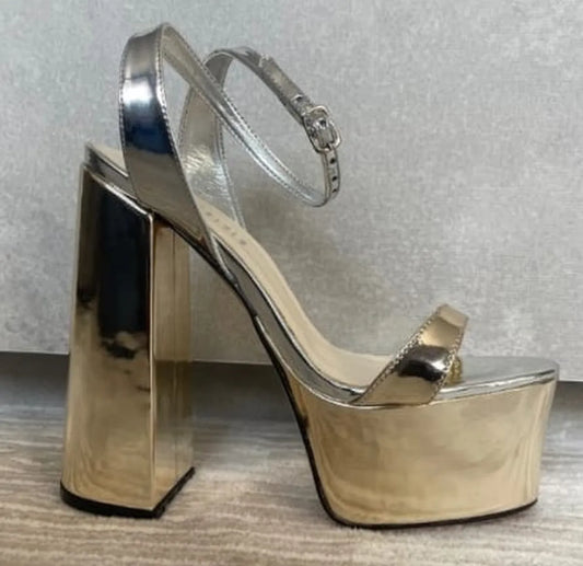 Mega Pata Letícia 15cm