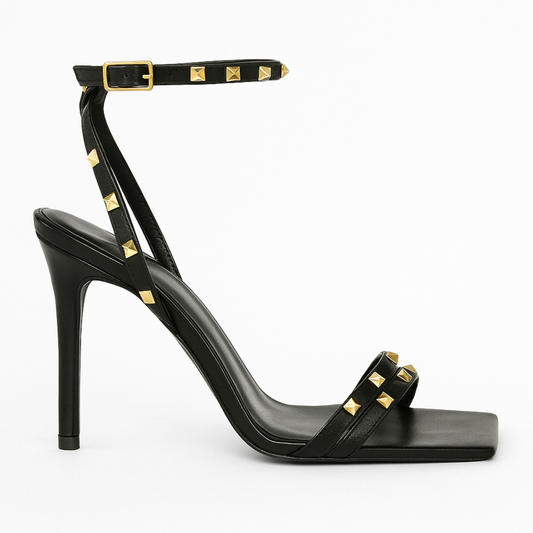 Sandália Angelina com Spikes – Poder, Elegância e Conforto em Cada Passo