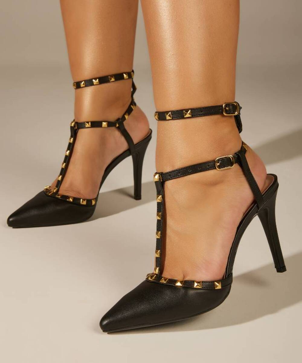 Scarpin Valentina com Tachas Salto 10cm Preto 33