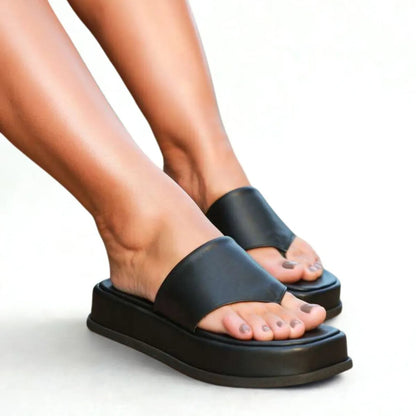 Flat Mirela