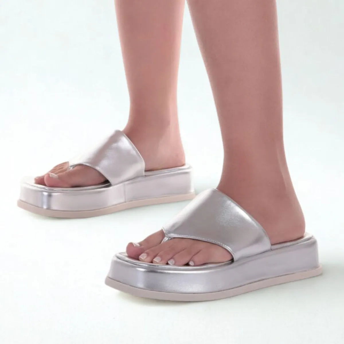 Flat Mirela