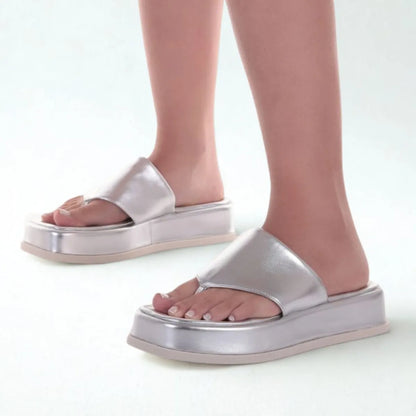 Flat Mirela