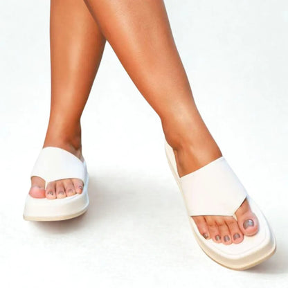 Flat Mirela